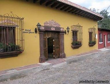 Howard Johnson Antigua Guatemala Exterior photo